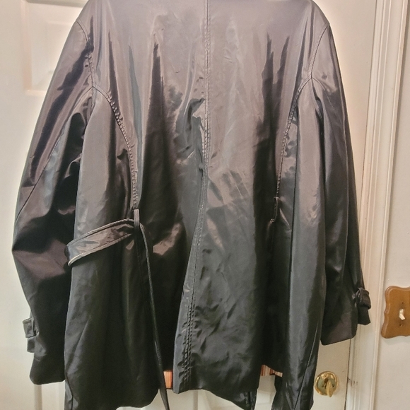 Avenue Black Trench Coat - Picture 6 of 7